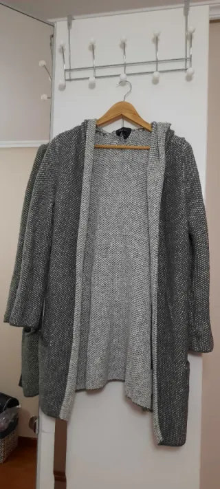 Cárdigan Zara Gris y Blanco