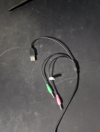 Cascos por cable con LEDS