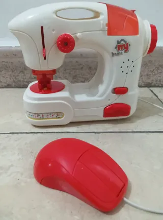 Máquina de coser de juguete infantil
