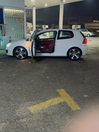 Volkswagen Golf GTI 200 CV