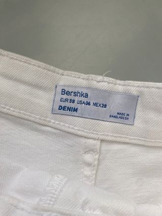 Vaqueros cortos blancos