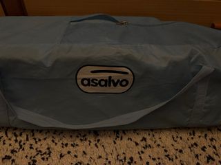 Cuna de viaje plegable azul marca ASALVO
