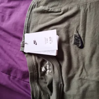 Camiseta Nike Sportswear Club Talla S Nueva