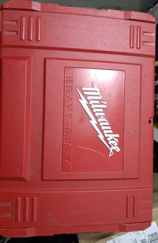 Taladro Percutor Milwaukee 700W