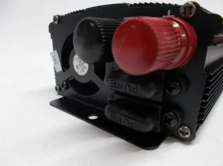 Inverter 2000W 12V 220V Trasformatore Auto Camper