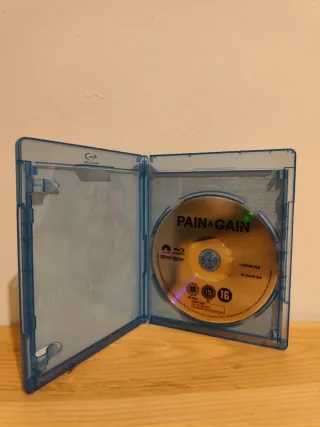 Dolor y Dinero Blu-ray Edición Española