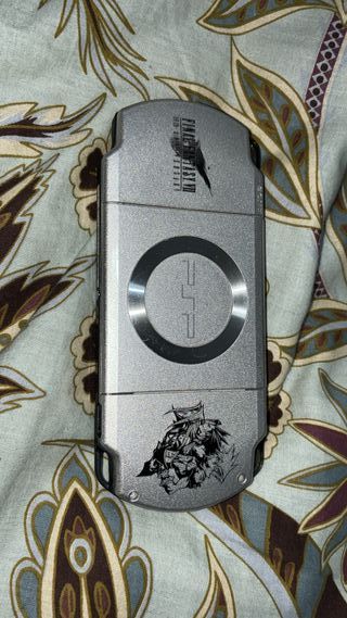 PSP Slim & Lite Crisis Core: Final Fantasy VII