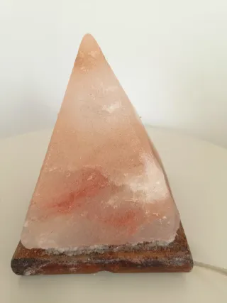 Lámpara Sal Himalaya Piramidal