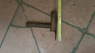 Herramienta de metal oxidada