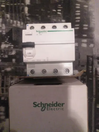 Diferencial Schneider 4p 63A-si Superinmunizado