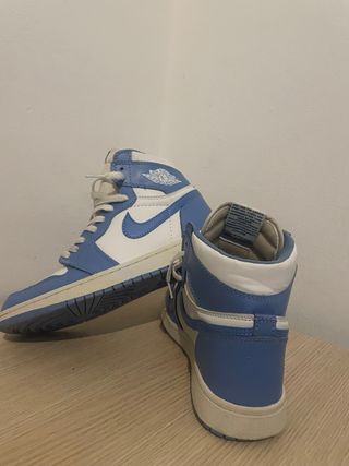 Air Jordan 1 Retro High OG University Blue