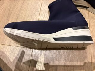 Botines efecto neopreno azul