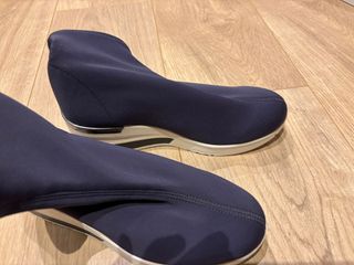Botines efecto neopreno azul