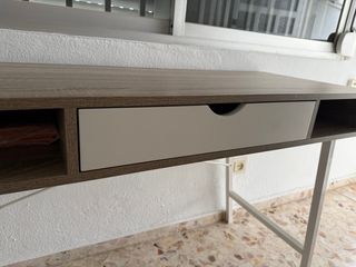 Mesa escritorio Jysk madera y metal