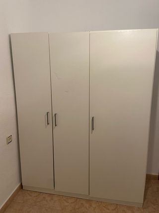 Mueble blanco 3 puertas