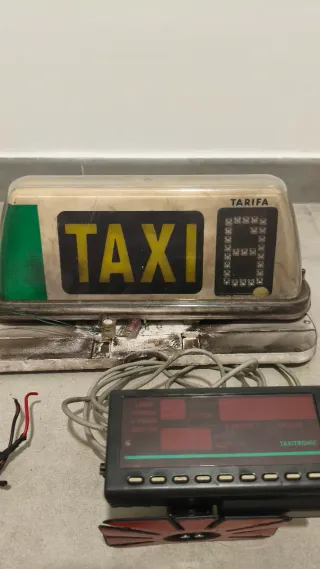 Capilla Taxi + Taxímetro Taxitronic
