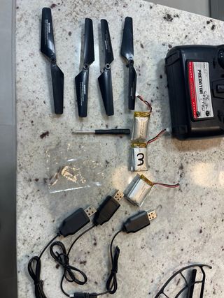 Dron Predator Negro y Rojo con camara wifi