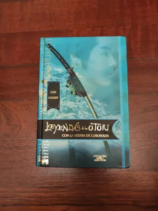 CON LA HIERBA DE ALMOHADA. LEYENDAS DE LOS OTOR...