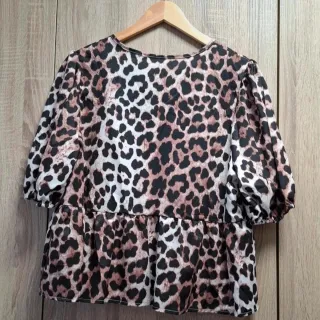 Blusa animal print coquette con lazos