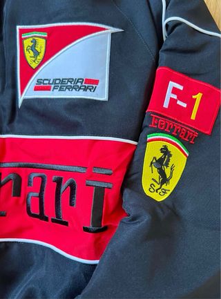 Chaqueta Ferrari Negra y Roja vintage f1