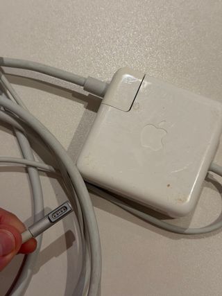 Cargador MacBook Apple Antiguo