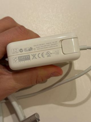 Cargador MacBook Apple Antiguo