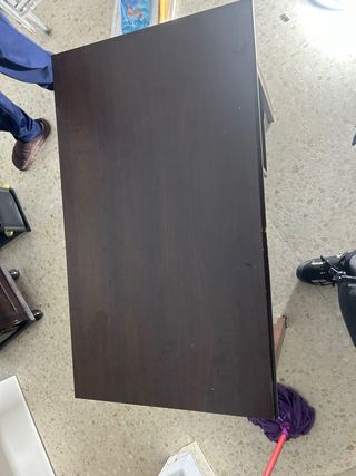 Mesa de escritorio de madera