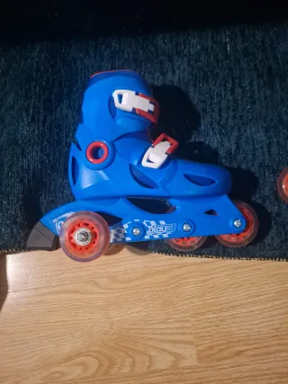 Patines en línea azules
