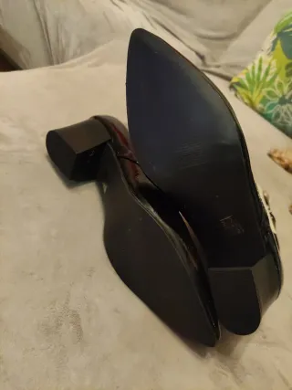 Botines negros charol tacón