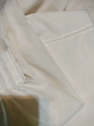 Cortina muy buena calidad ,beige grande con ribete