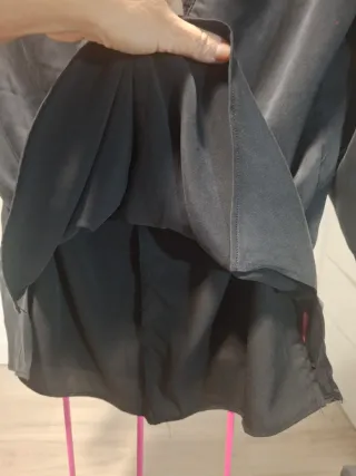 Blusa negra con encaje