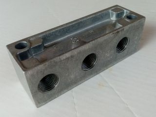 pneumatica BLOCCO DISTRIBUTORE / COLLETTORE