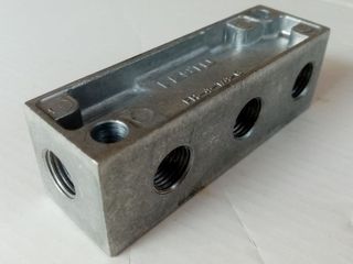 pneumatica BLOCCO DISTRIBUTORE / COLLETTORE