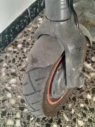 Patinete eléctrico francés