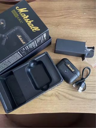 Auriculares Marshall Blancos