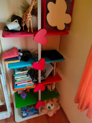 Estantería Agatha Ruiz de la Prada