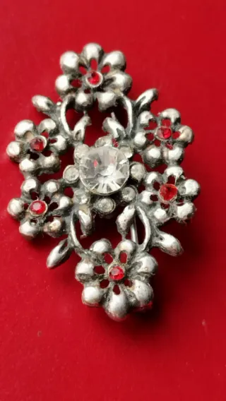 Broche vintage flores con pedrería