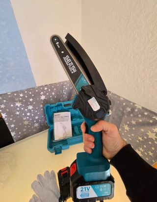 Mini motosierra inalámbrica SEESI 6 pulgadas