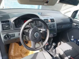 Volkswagen Touran 2003