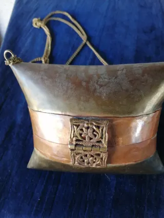 Pochette in rame e metallo