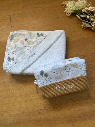 Neceser impermeable bordado