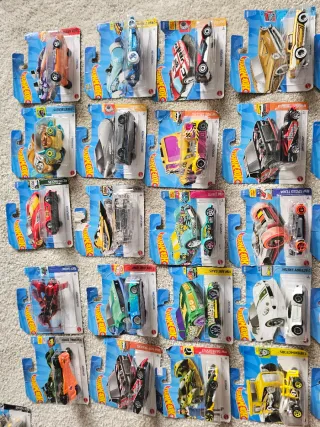 Modellini Hot Wheels Scala 1:64