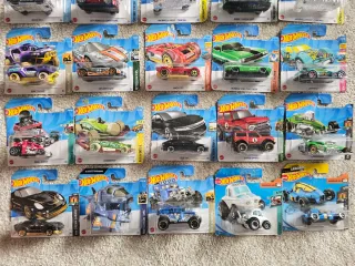 Modellini Hot Wheels Scala 1:64