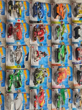 Modellini Hot Wheels Scala 1:64