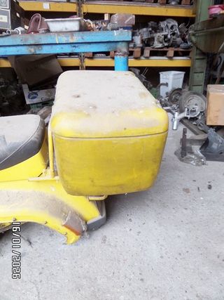 Baúl para Vespa Correos CON TRANSPORTIN