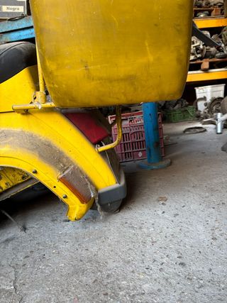 Baúl para Vespa Correos CON TRANSPORTIN