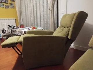 Sillón reclinable de tela verde