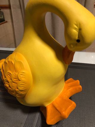 Pato de cerámica amarillo