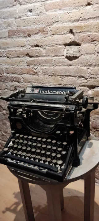 Máquina de escribir Underwood antigua