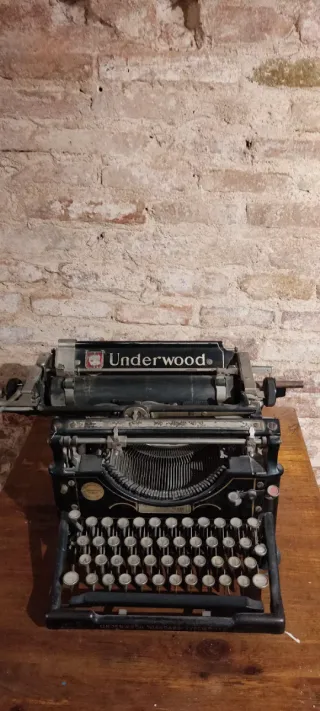 Máquina de escribir Underwood antigua